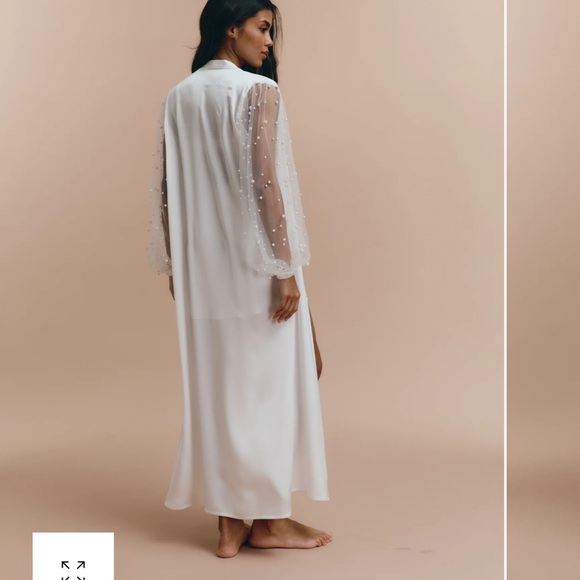Bridal Robe - Picture 4 of 11